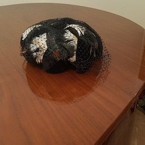 Ladies Vtg. Black pill-box  style hat with feather